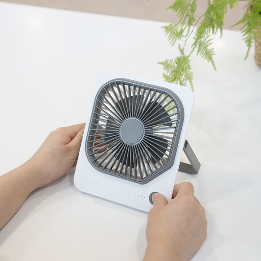 Mini ultra-thin table fan